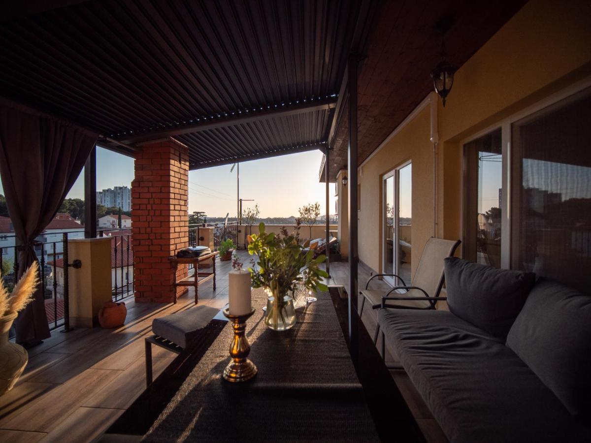 Art Apartment Sole Pula Exterior photo