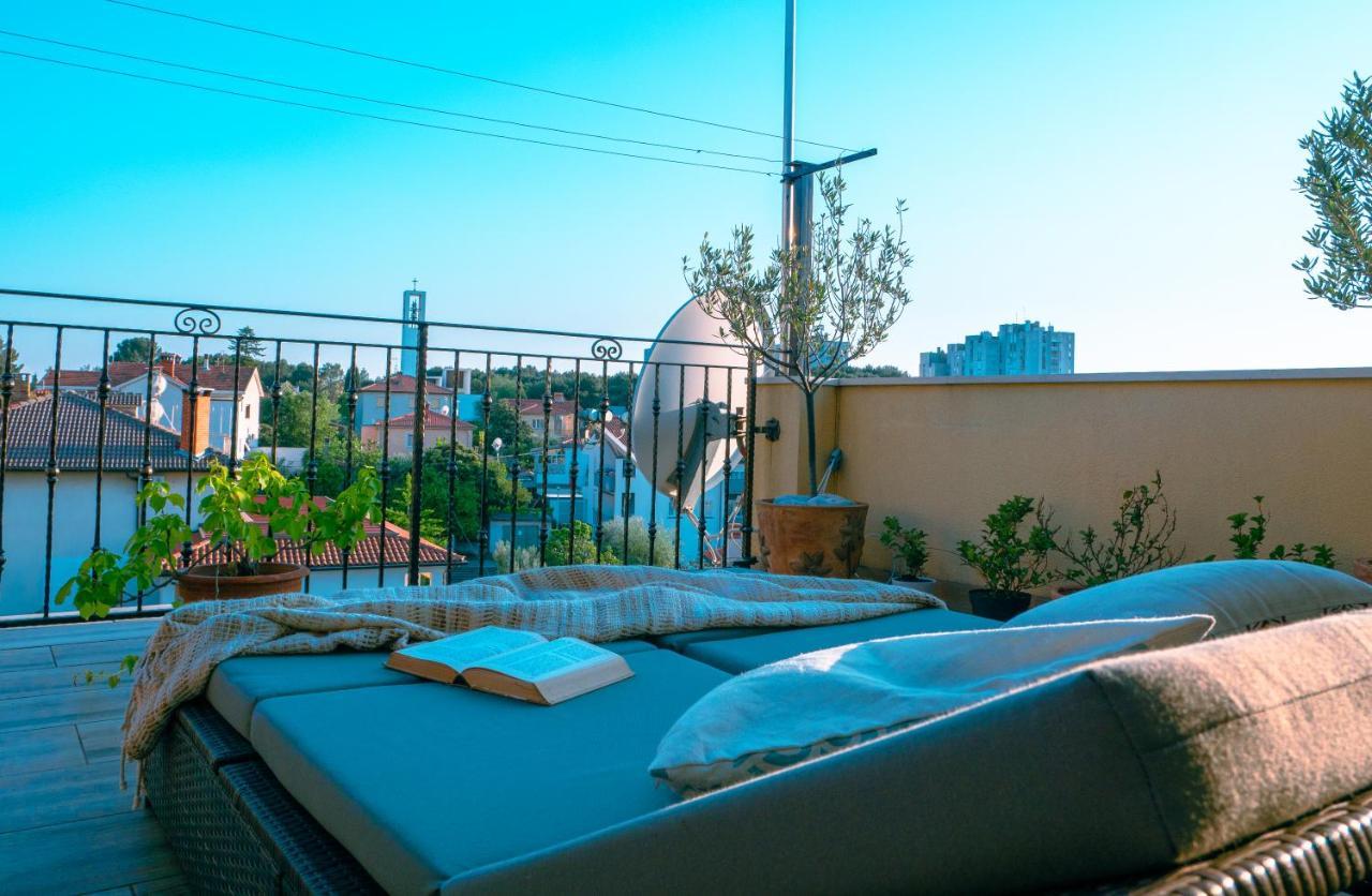 Art Apartment Sole Pula Exterior photo